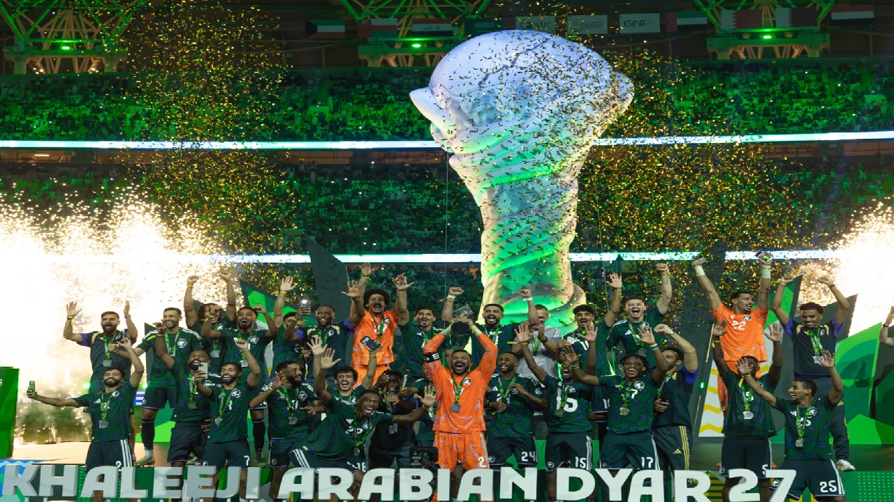 وصول فاخر: الهلال يستقبل نجومه الدوليين بعد التتويج التاريخي بـ خليجي 27..صور
