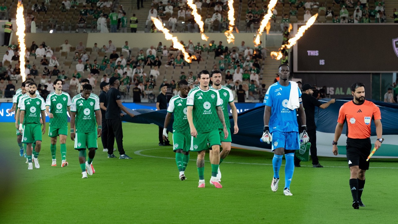 نقل مباراة الأهلي وشباب الأهلي الإماراتي إلى ملعب الأمير عبدالله الفيصل