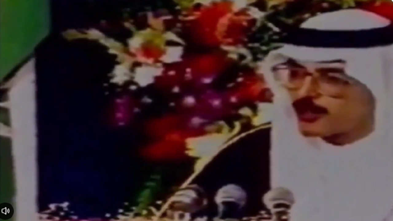 استجابةً لطلب الملك سلمان.. شاهد كواليس رد الراحل بدر بن عبدالمحسن على قصيدة الأمير خالد الفيصل