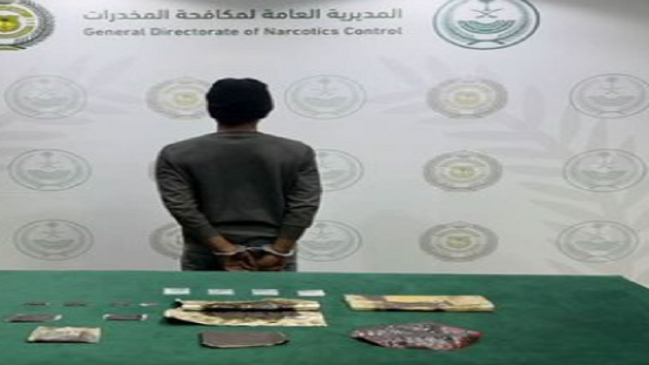 ضبط 4 مخالفين و3 مقيمين لترويجهم الحشيش والإمفيتامين