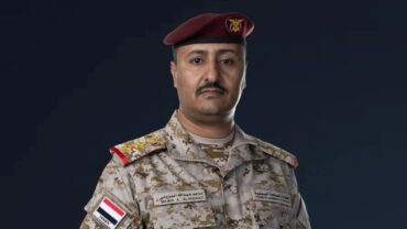 القوات اليمنية: تحييد 427 حوثي وتدمير 142 آلية عسكرية ..فيديو