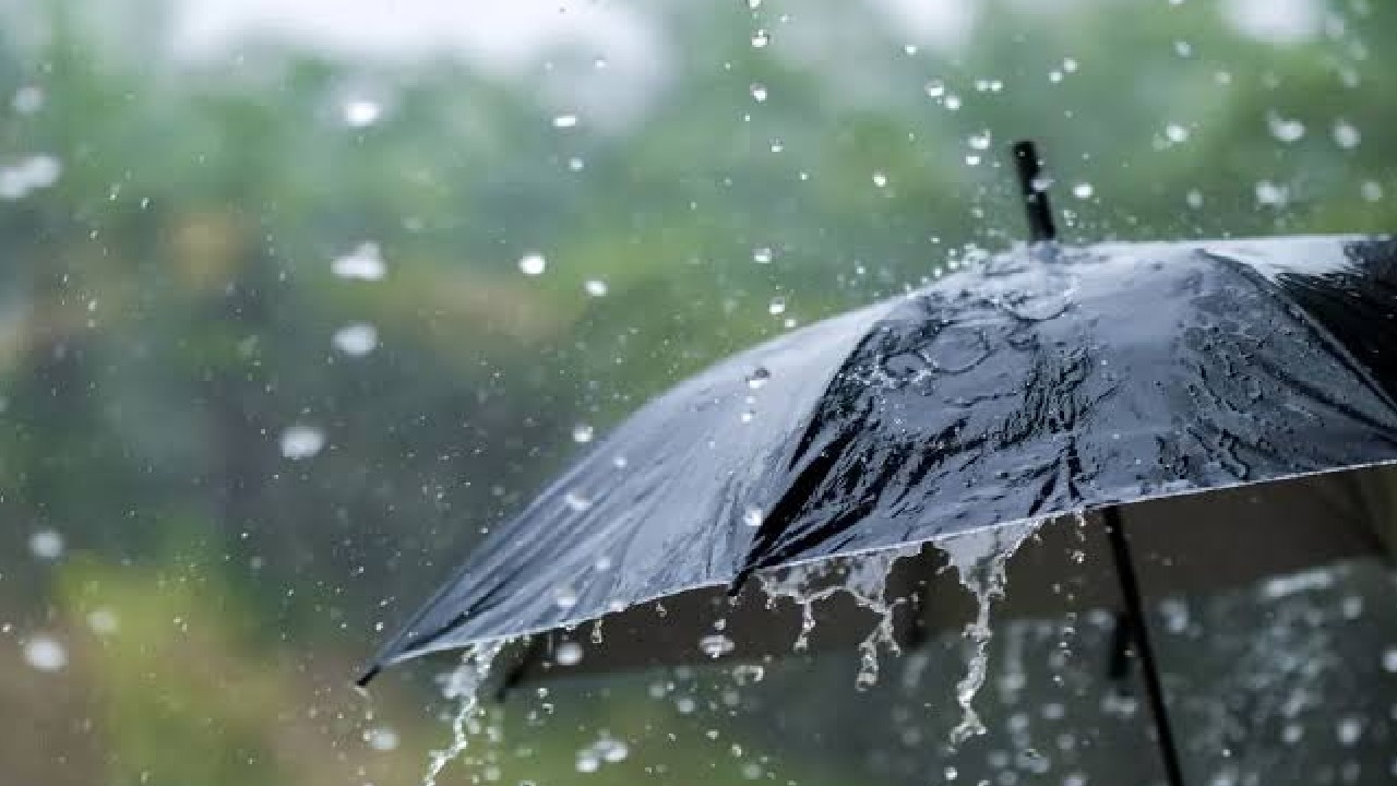 مركز إدارة الأزمات بمكة ينبه بهطول أمطار رعدية حتى الجمعة ويدعو للحذر