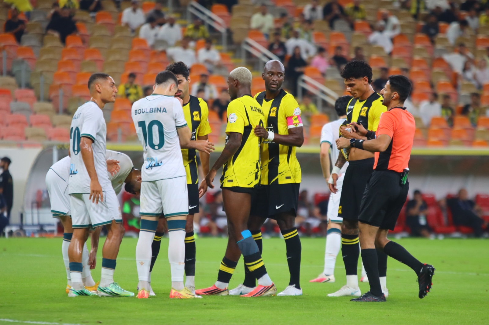 الاتحاد يتجاوز الدرعية بثنائية..صور