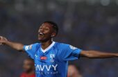 ناصر الدوسري للهلال: ألف مبروك تستاهلون كل خير.. صور
