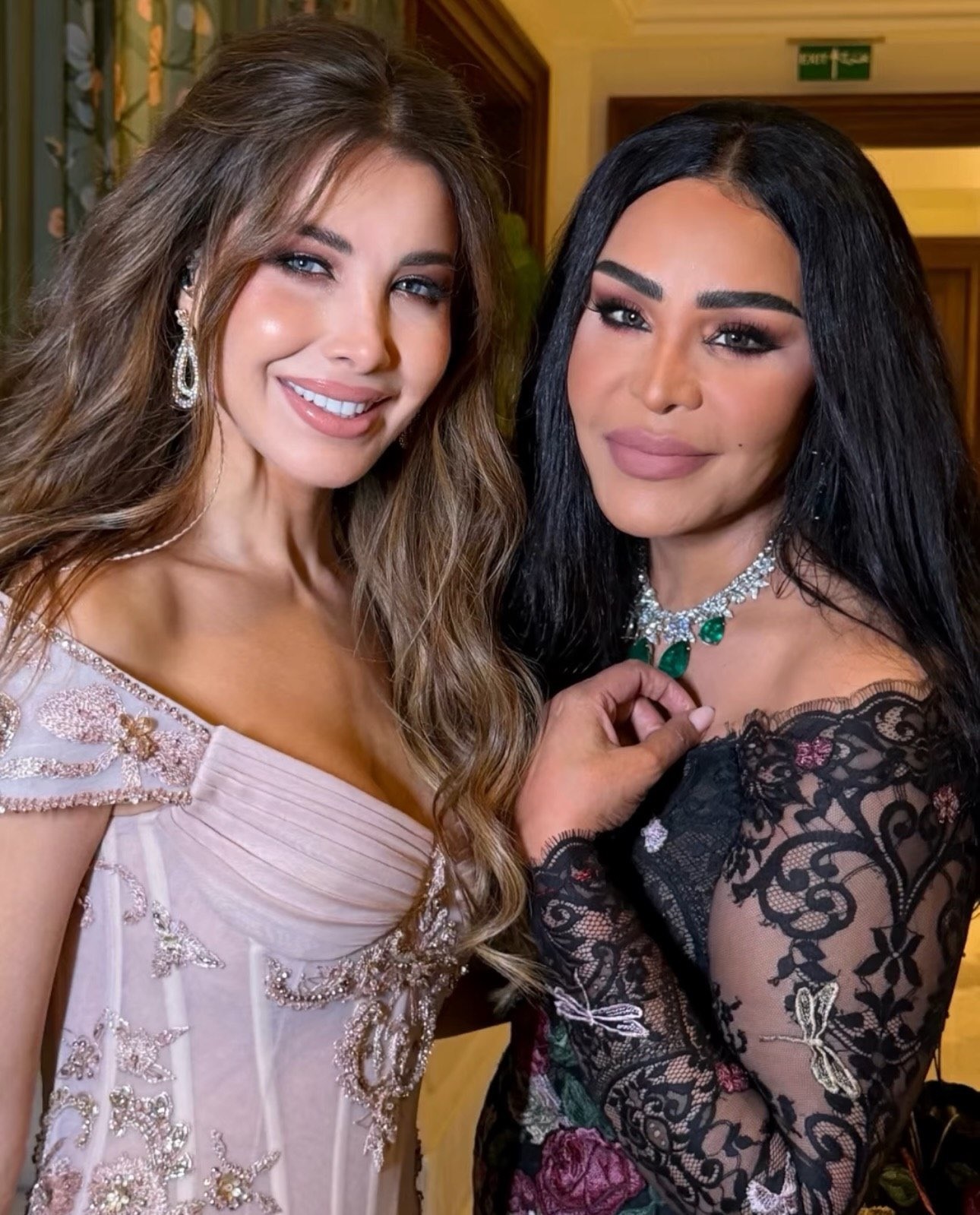 لقاء عفوي يجمع نانسي عجرم بأحلام في الكويت ..صور