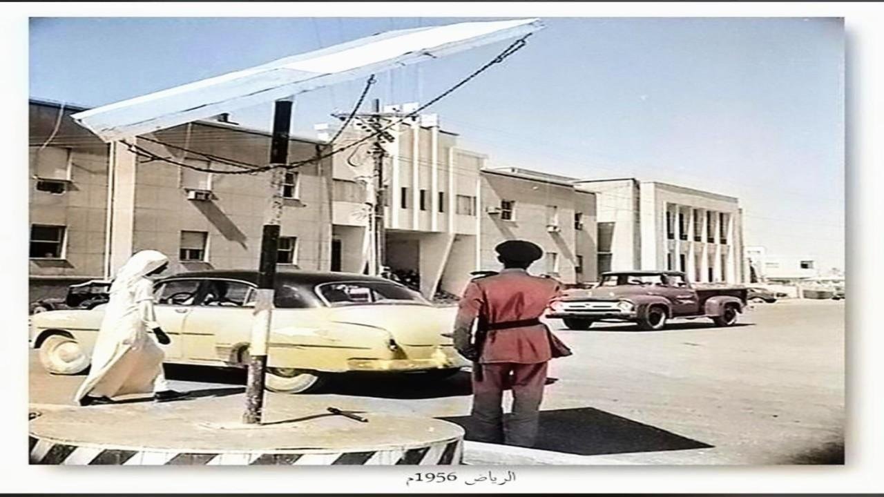 دراسة تكشف كيف غيرت السيارات ملامح الرياض من منتصف القرن العشرين.. صور