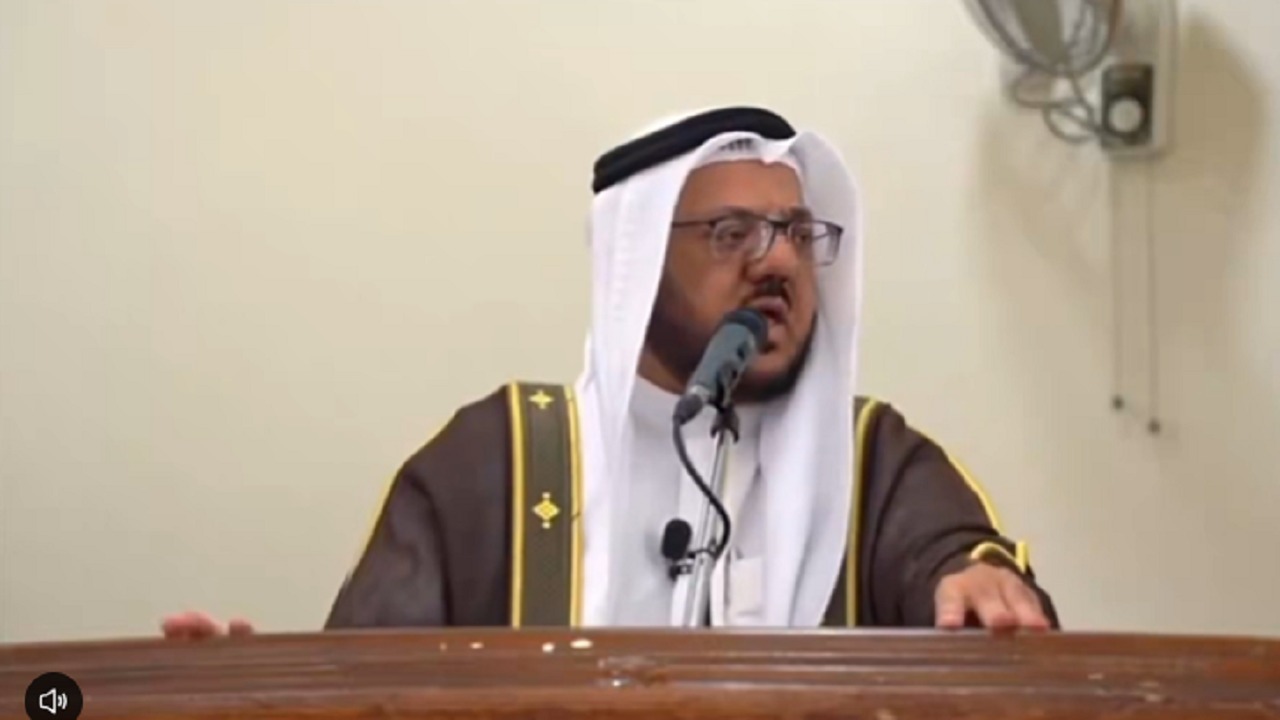 خطيب كويتي يخطب خطبة بليغة لنصرة المملكة ويحذر من خذلانها.. فيديو
