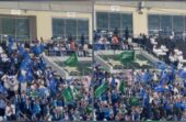جماهير الهلال ترفع الأعلام الخضراء وتردد: يا الله يا والي تنصر ملكنا ..فيديو
