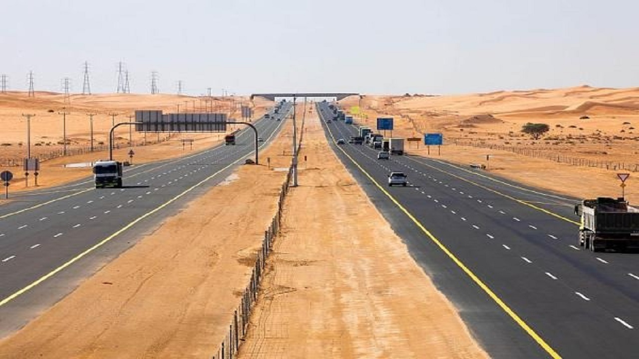 وفاة سائق و5 معلمات في حادث تصادم مركبتين على طريق الطائف – الرياض السريع