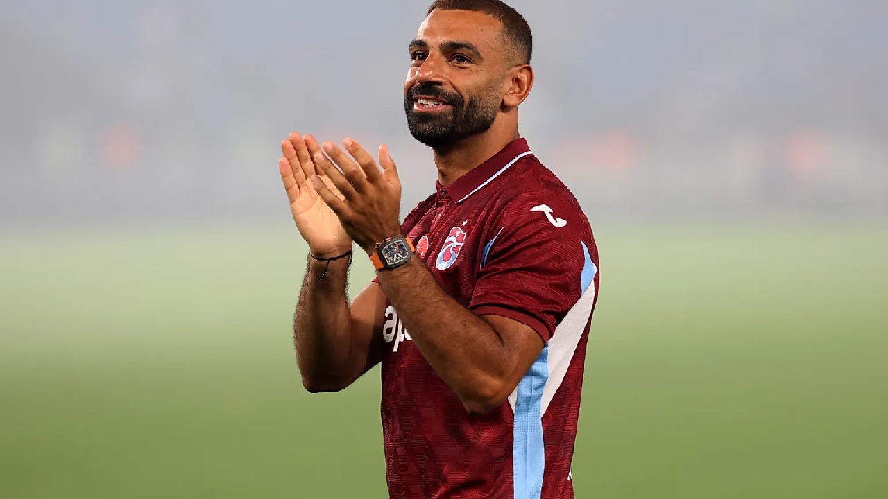 محمد صلاح في أول ظهور مع نجله ليل .. صورة