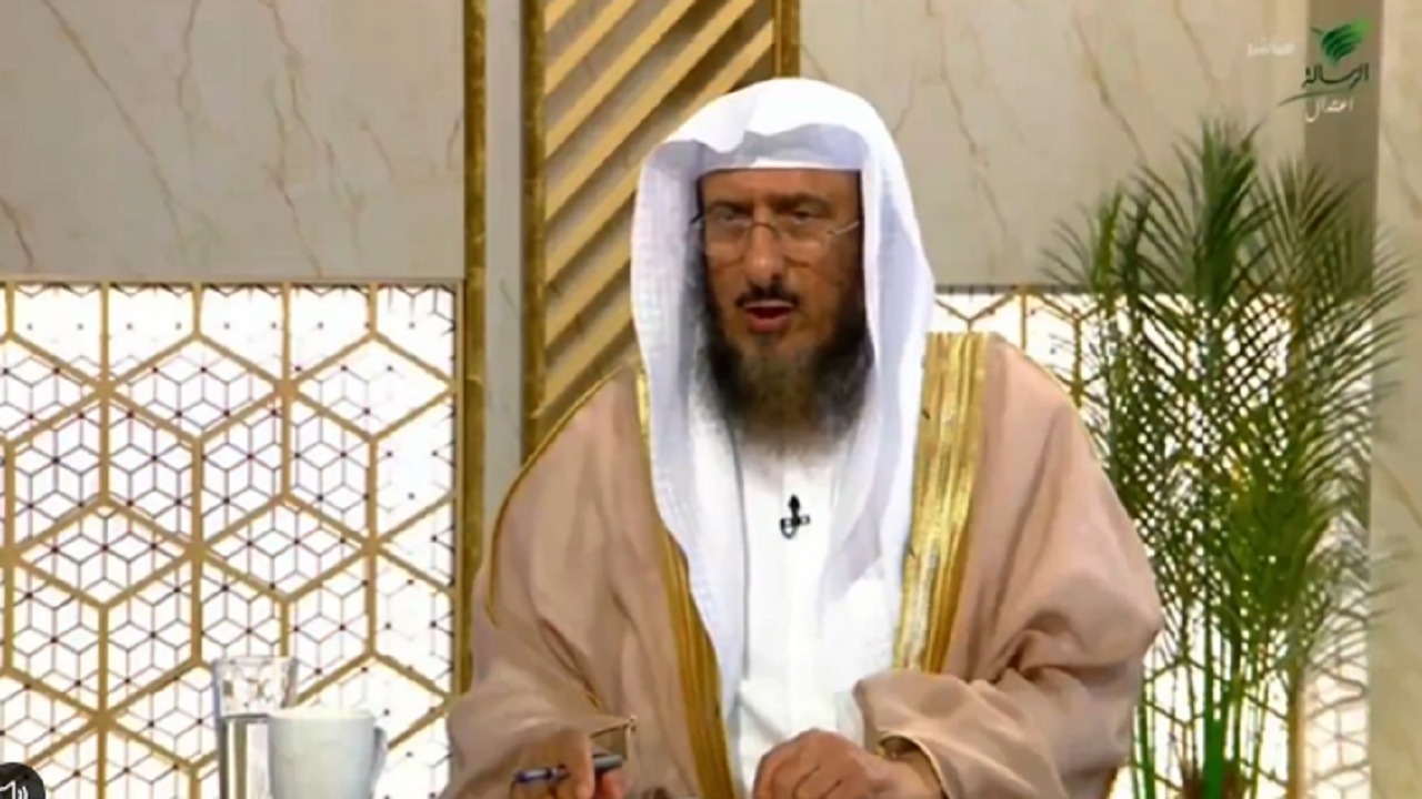 حكم زكاة الذهب المعد للزينة وجواز إخراجها لذوي الاحتياجات الخاصة.. فيديو