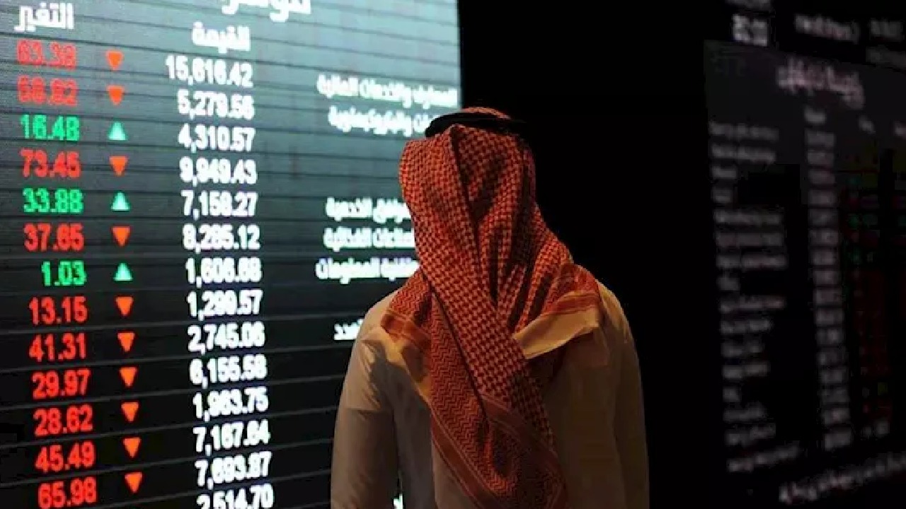 مؤشر سوق الأسهم يغلق مرتفعًا