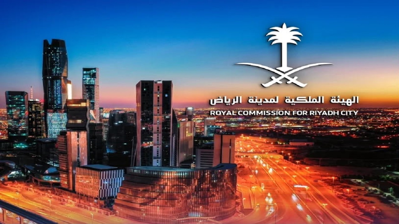 أمير الرياض يسلّم الدفعة الأولى من الأراضي لمستفيدي برنامج التوازن العقاري