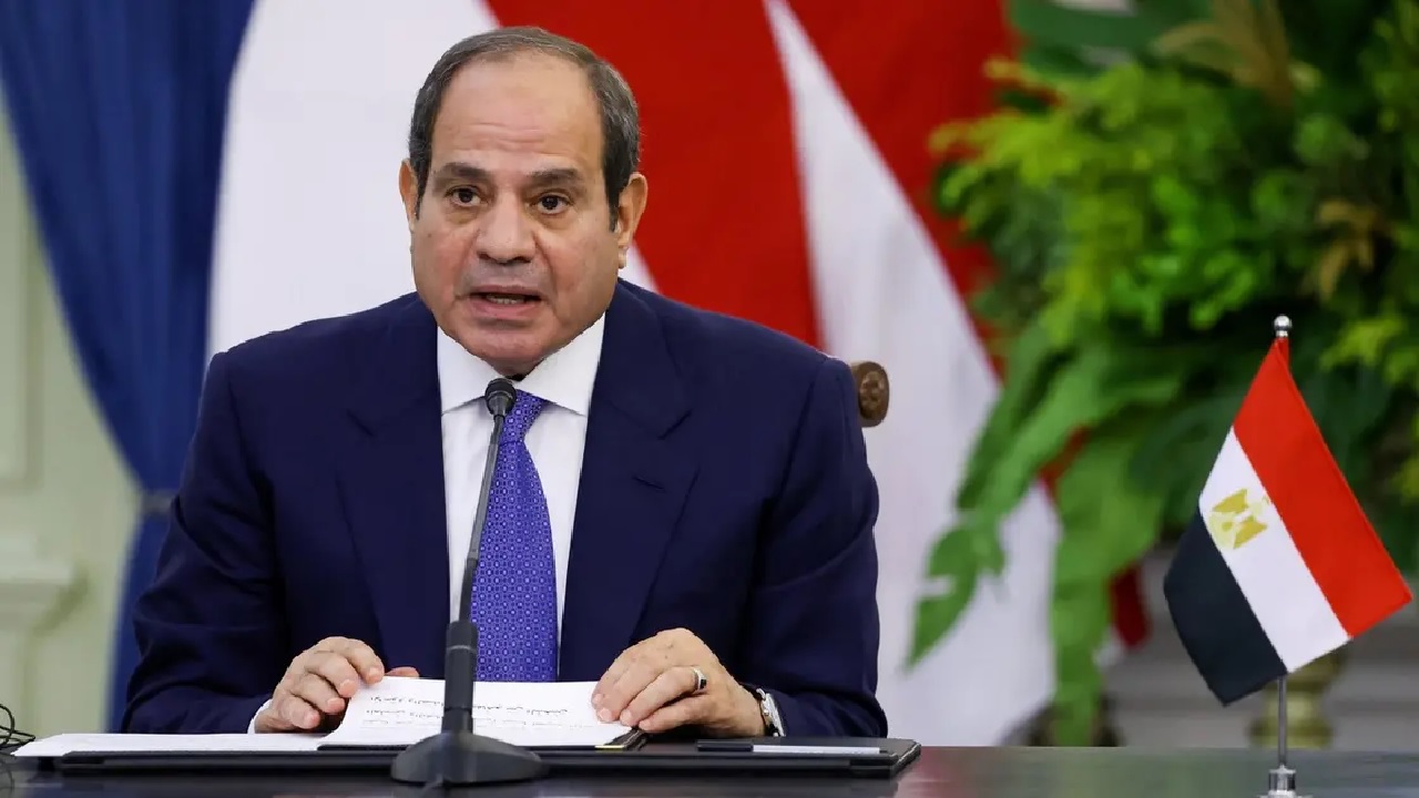 الرئيس عبد الفتاح السيسي: مصر والسعودية قلب الأمتين العربية والإسلامية وأمن المملكة خط أحمر.. فيديو