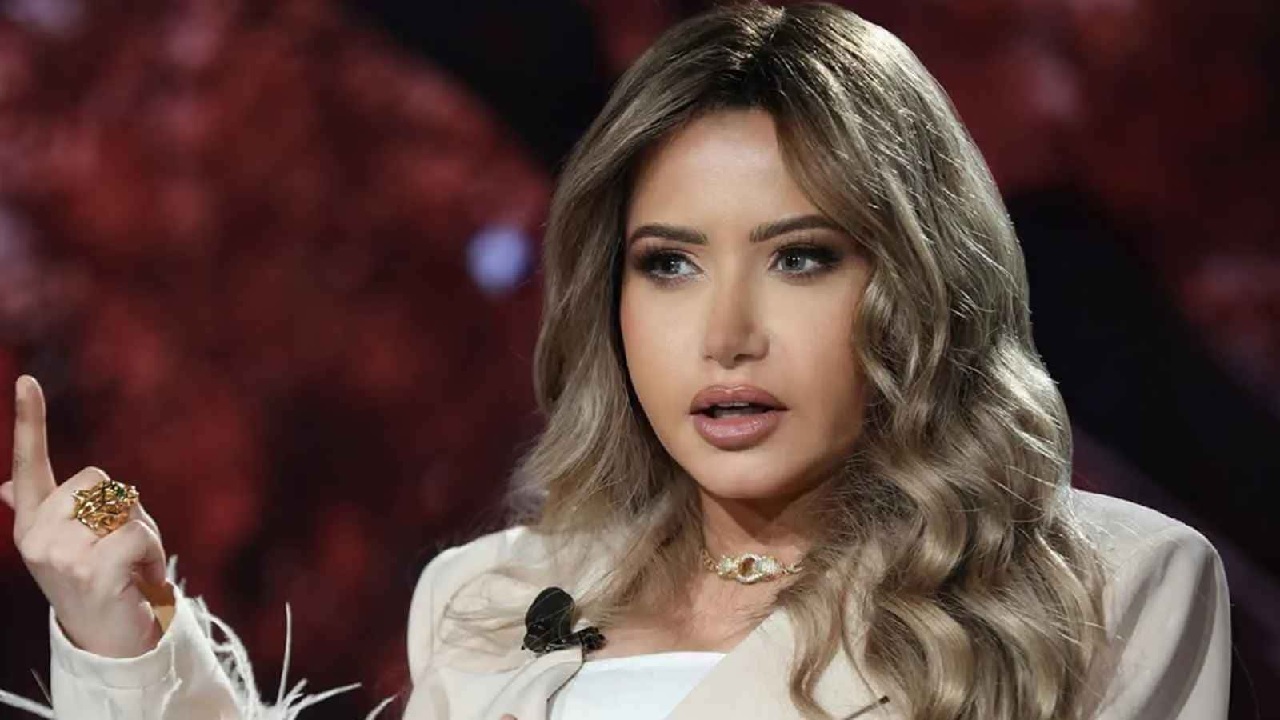 مي العيدان تنتقد محمود بوشهري بسبب أغنية المتوفية ..فيديو