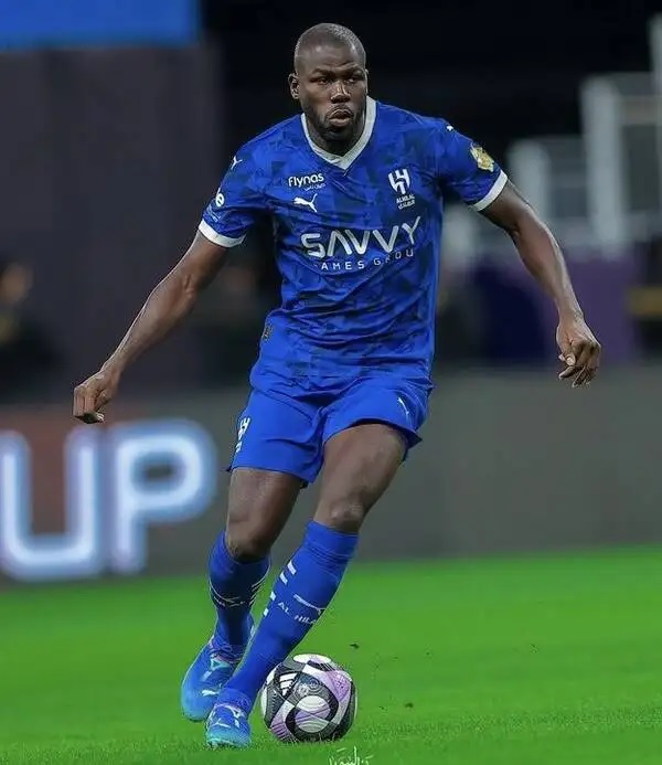 أباعود: كوليبالي خفض راتبه مع الهلال بنسبة 50 .. فيديو