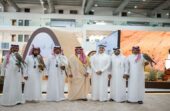 الأمير عبدالعزيز بن سعود يزور معرض الصقور والصيد السعودي الدولي 2026..صور