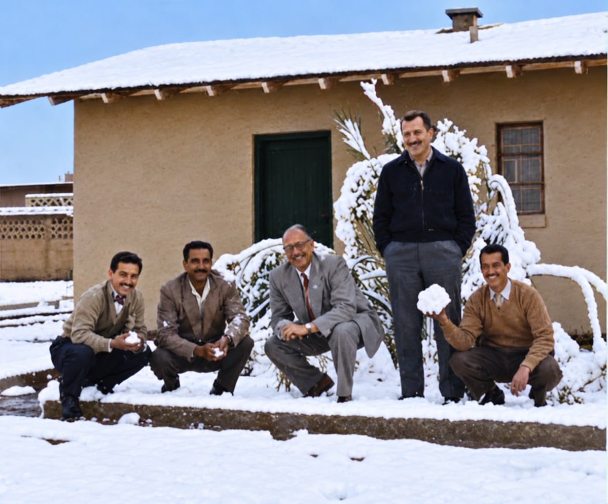 صور تاريخية نادرة توثق تساقط الثلوج على مرافق شركة التابلاين في عام 1959م