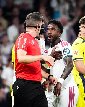 ريال مدريد يقرر الاستئناف رسميا ضد طرد فينيسيوس جونيور أمام فياريال