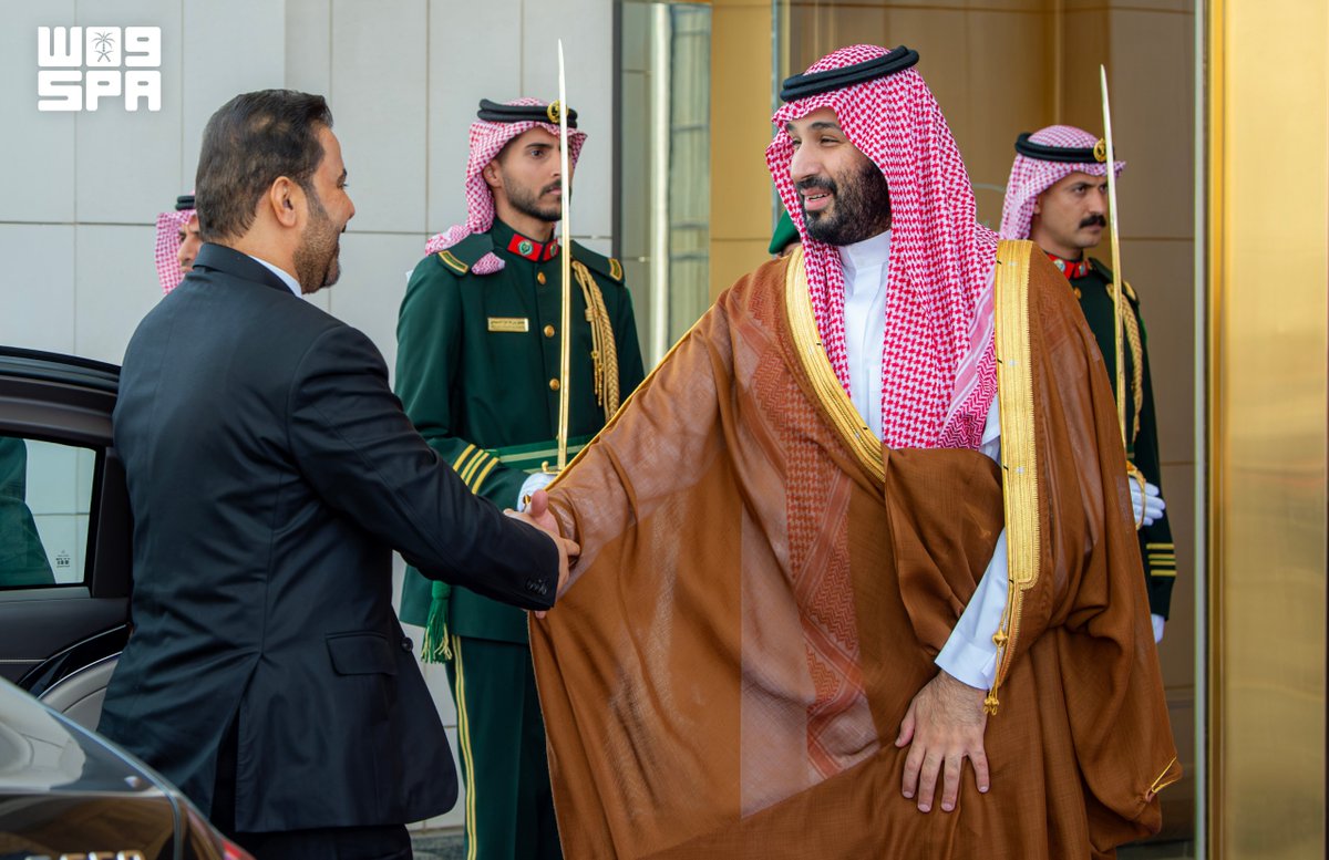 ولي العهد يستقبل رئيس وزراء العراق.. صور