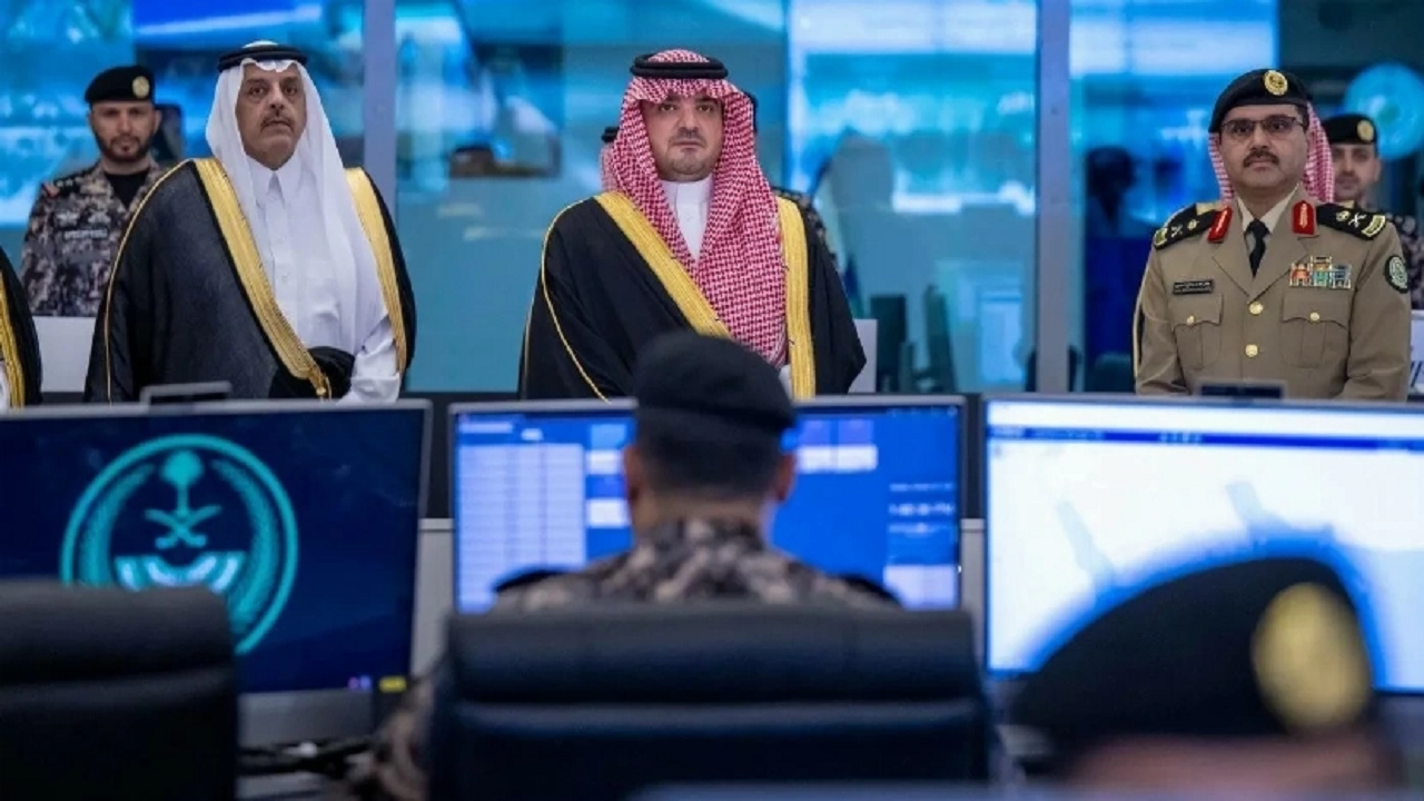 وزير الداخلية يدشّن مركزي القيادة والتحكم ومنظومات الطائرات بدون طيار الأمنية والأمن السيبراني