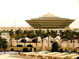 الداخلية تطلق خدمة أبشر سفر للزوار للقادمين عبر منافذ المملكة البرية