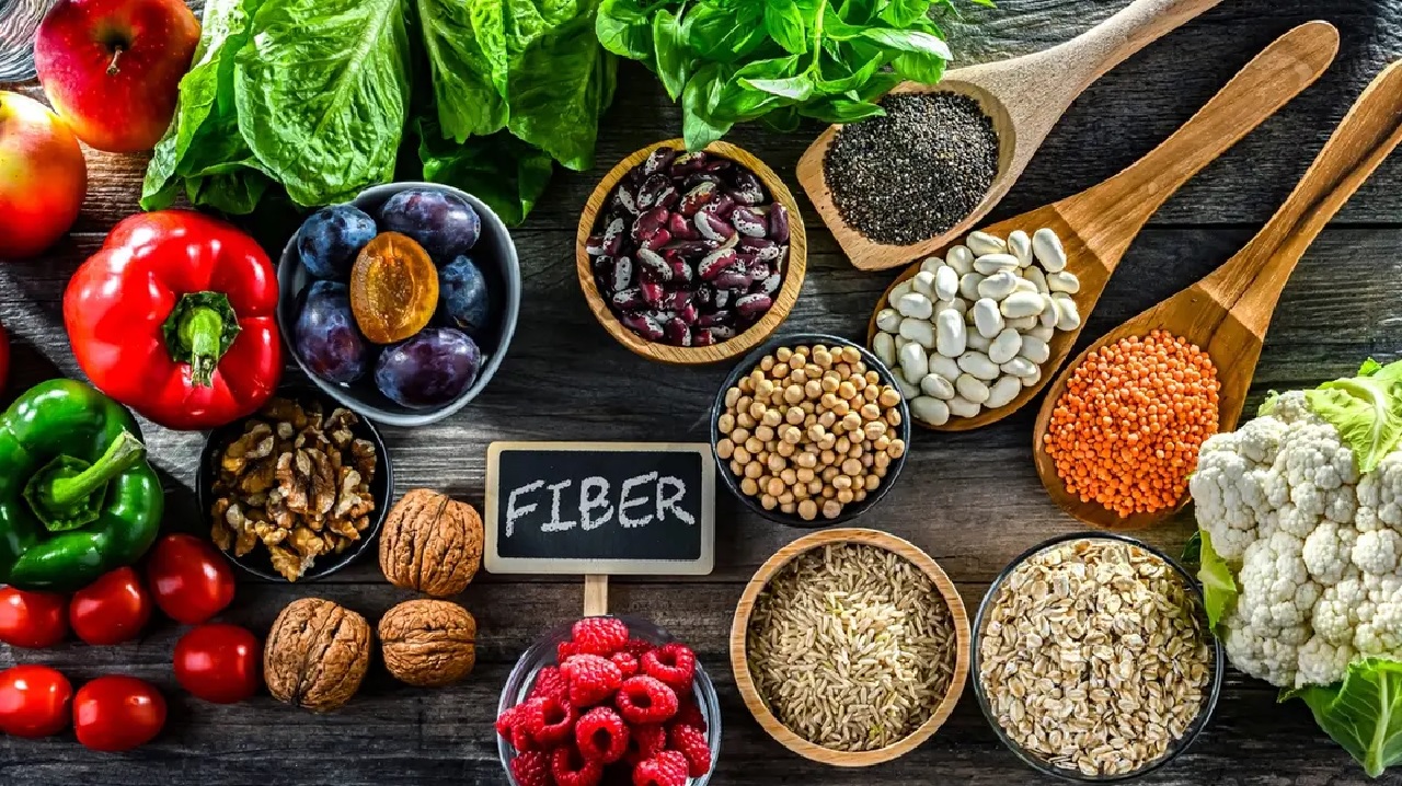 10 أطعمة تدعم صحة القلب وتخفض الكوليسترول