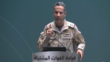 رسالة تحذيرية من التحالف إلى مليشيا الحوثيين: عليكم إيقاف هجماتكم على المملكة واقرأوا جيدًا ما بين السطور.. فيديو
