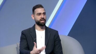 عبدالله أشكناني: الهلال هذا الموسم يلعب بفكر هجومي شرس