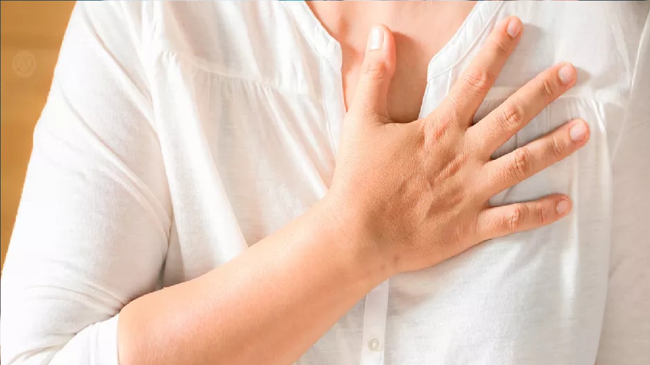أسباب شائعة لألم الصدر المتكرر لدى الشابات