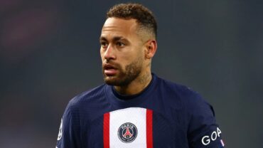 نيمار : قدمت أفضل مستوياتي مع باريس وليس برشلونة