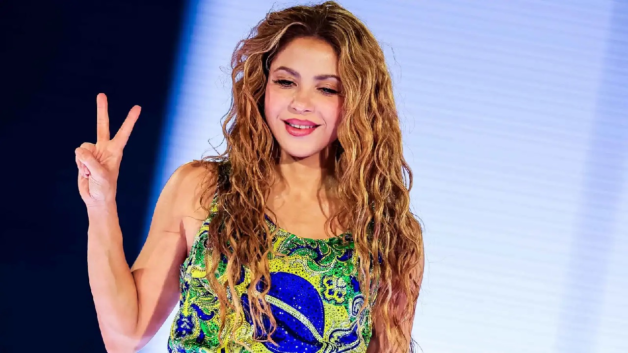 شاكيرا تفاجئ جمهورها برسالة مؤثرة لصديقها السابق ..فيديو