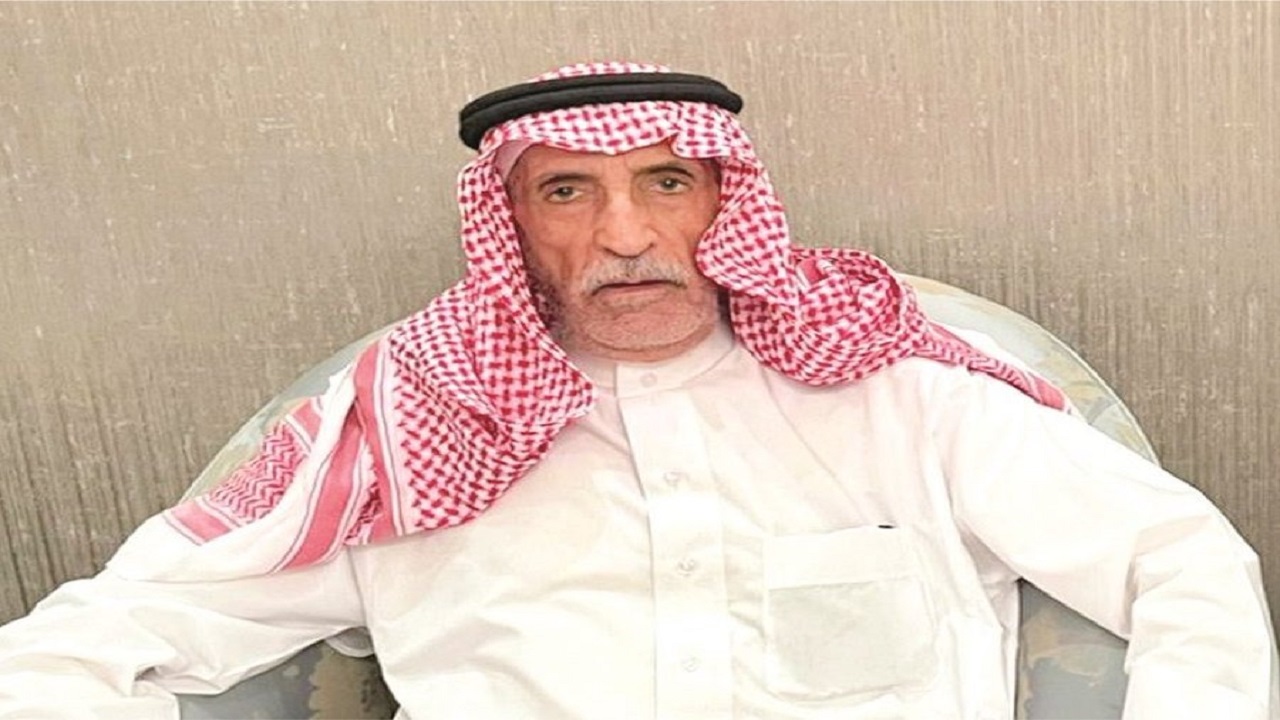وفاة عمران العمران أول رئيس تحرير لصحيفة الرياض عن عمر ناهز 93 عام