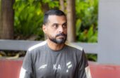 خالد العطوي يطالب إدارة الفتح بمستحقاته كاملة قبل الإقالة
