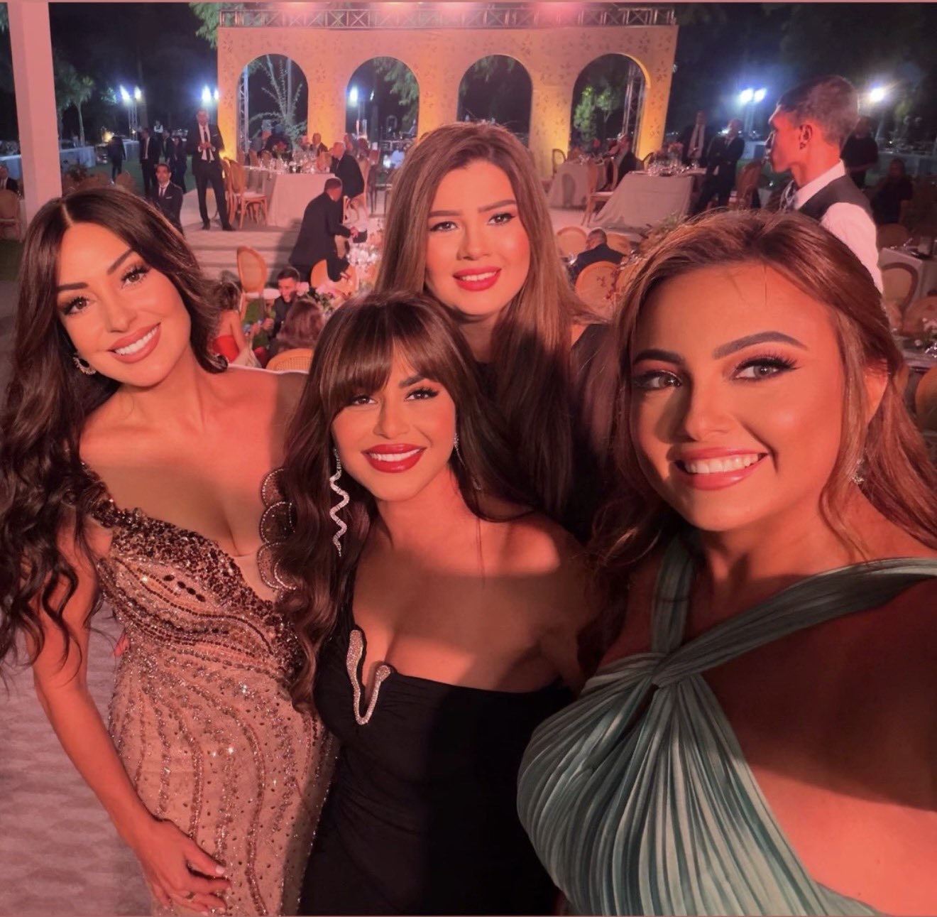 نيرمين الفقي ومنة فضالي وبشرى وفطالي يخطفن الأنظار بأحدث ظهور