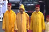 كشف تطورات الحالة الصحية لملك المغرب بعد ظهوره يمشي بعكاز.. فيديو