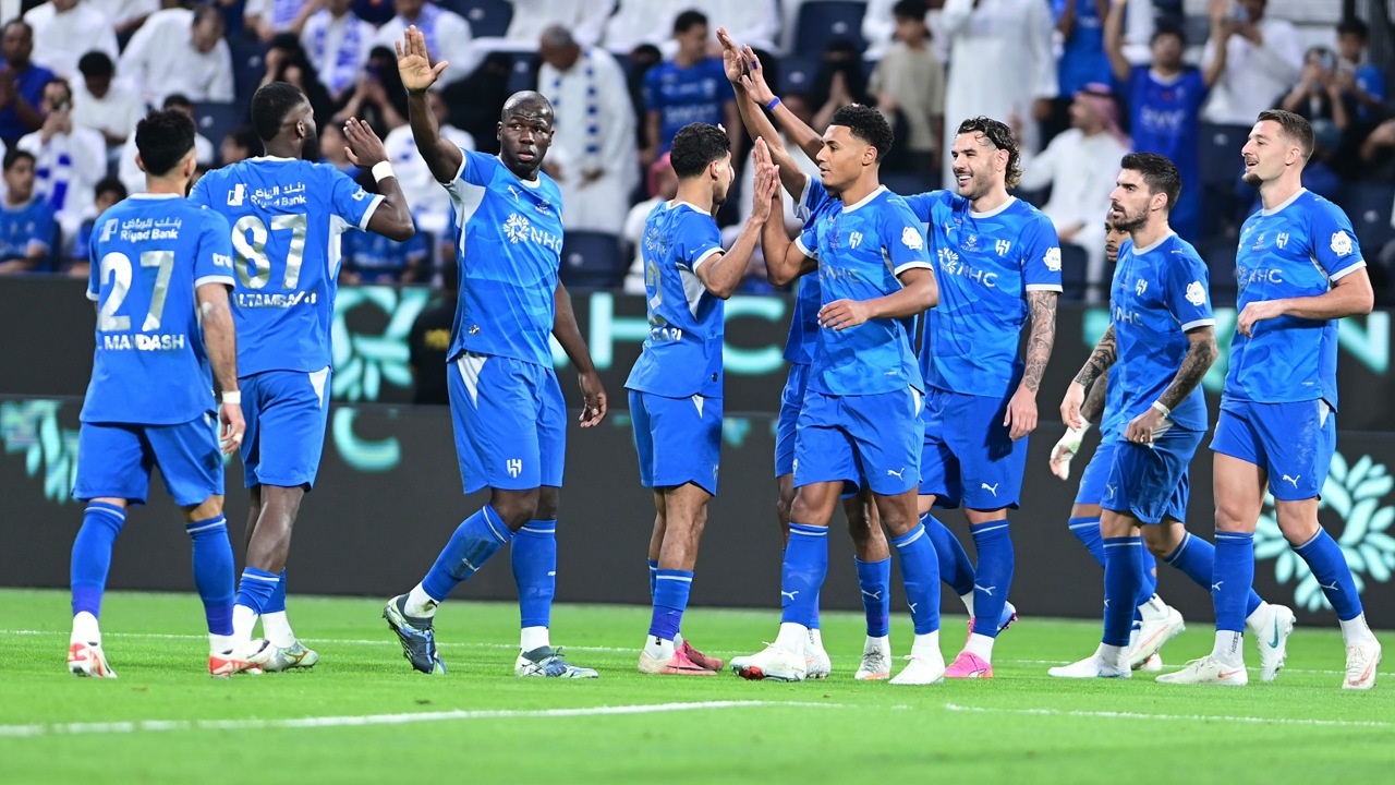 الهلال ينفرد بصدارة دوري روشن