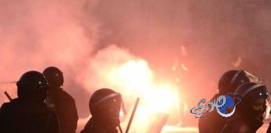 الشرطة المصرية تسيطر على بوابة 4 بالاتحادية وتطلق قنابل الغاز على المتظاهرين