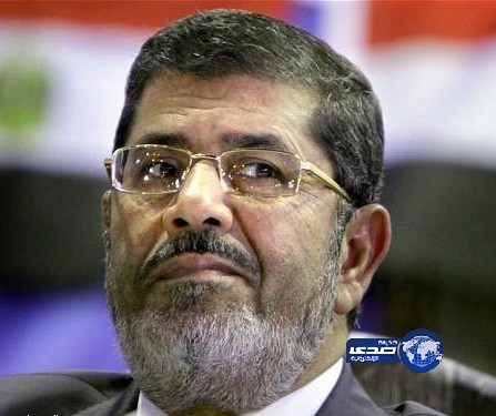 النيابة تحقق مع مرسي بشان فراره من السجن