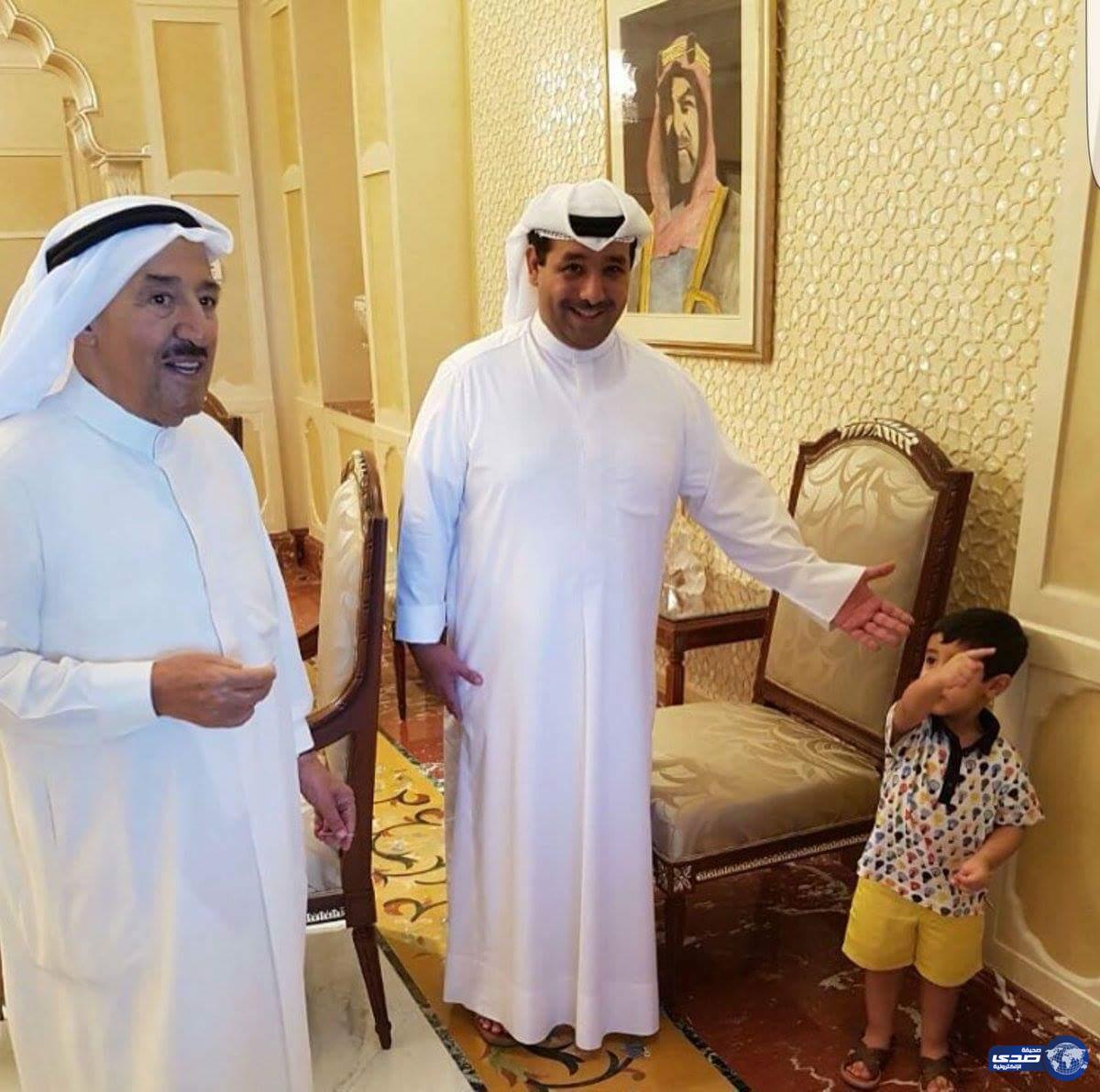 بعد شائعة وفاته .. أمير الكويت يظهر بصحبة حفيدة &#8220;صور&#8221;