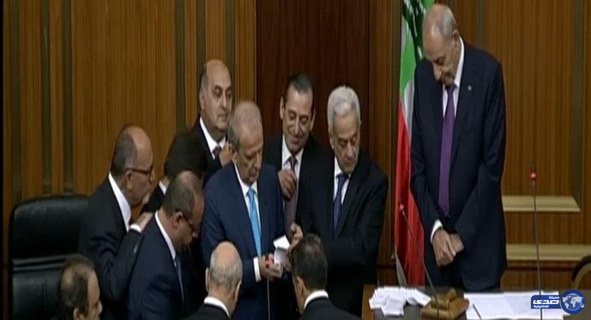البرلمان اللبناني يجري جولة ثانية للتصويت على انتخاب الرئيس
