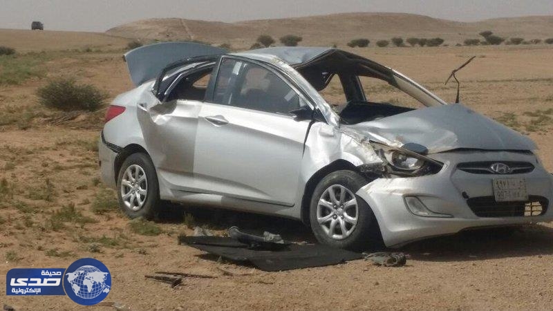 بالصور.. مصرع سائق وإصابات معلمتان في حادث مروري بطريق الرين