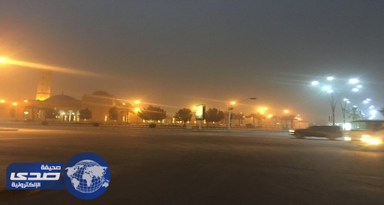 موجة غبار تضرب محافظة الأفلاج