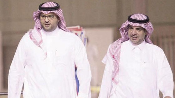 الأمير فهد بن خالد يحل أزمة بلعمري مع إدارة الشباب