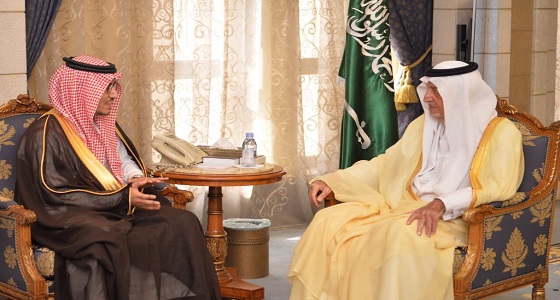 بالصور.. أمير مكة يستقبل محافظ هيئة الزكاة لبحث الخطط المستقبلية