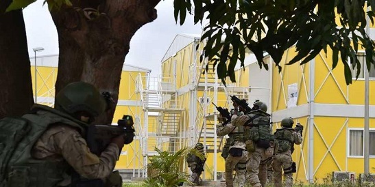 إطلاق نار كثيف في قاعدتين للجيش في ساحل العاج