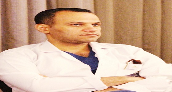 طبيب سعودي ينقذ حياة مواطن