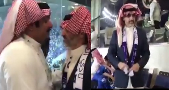 بالفيديو.. الوليد بن طلال يهنئ رئيس الهلال بالدوري