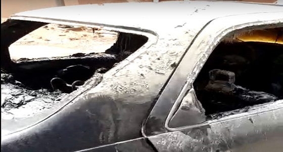 بالفيديو.. بطارية جوال تشعل سيارة بآل السني في أضم