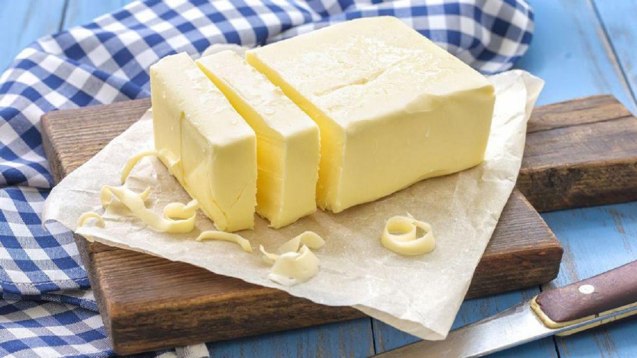 تحذير من تناول الجبن الغني بالدهون المشبعة